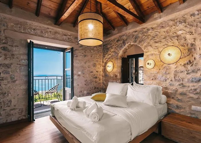 Hawk Tower Apartment - Pyrgos Towers Complex