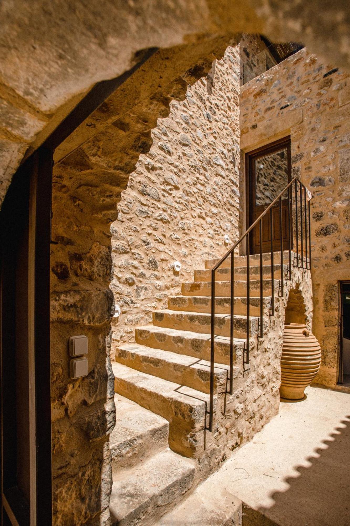 Hawk Tower - Towers Complex Pirgos (Mani)